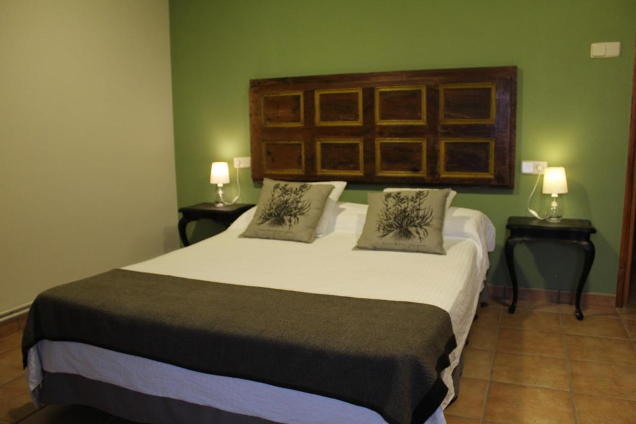 Castell De Ceuro. Hotel Rural Ogern Ngoại thất bức ảnh